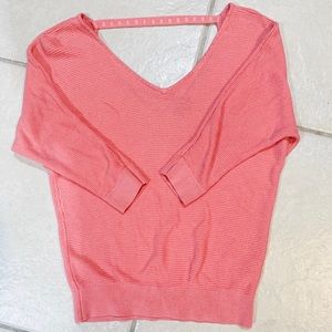 Mid-sleeve light weight sweater in pink
